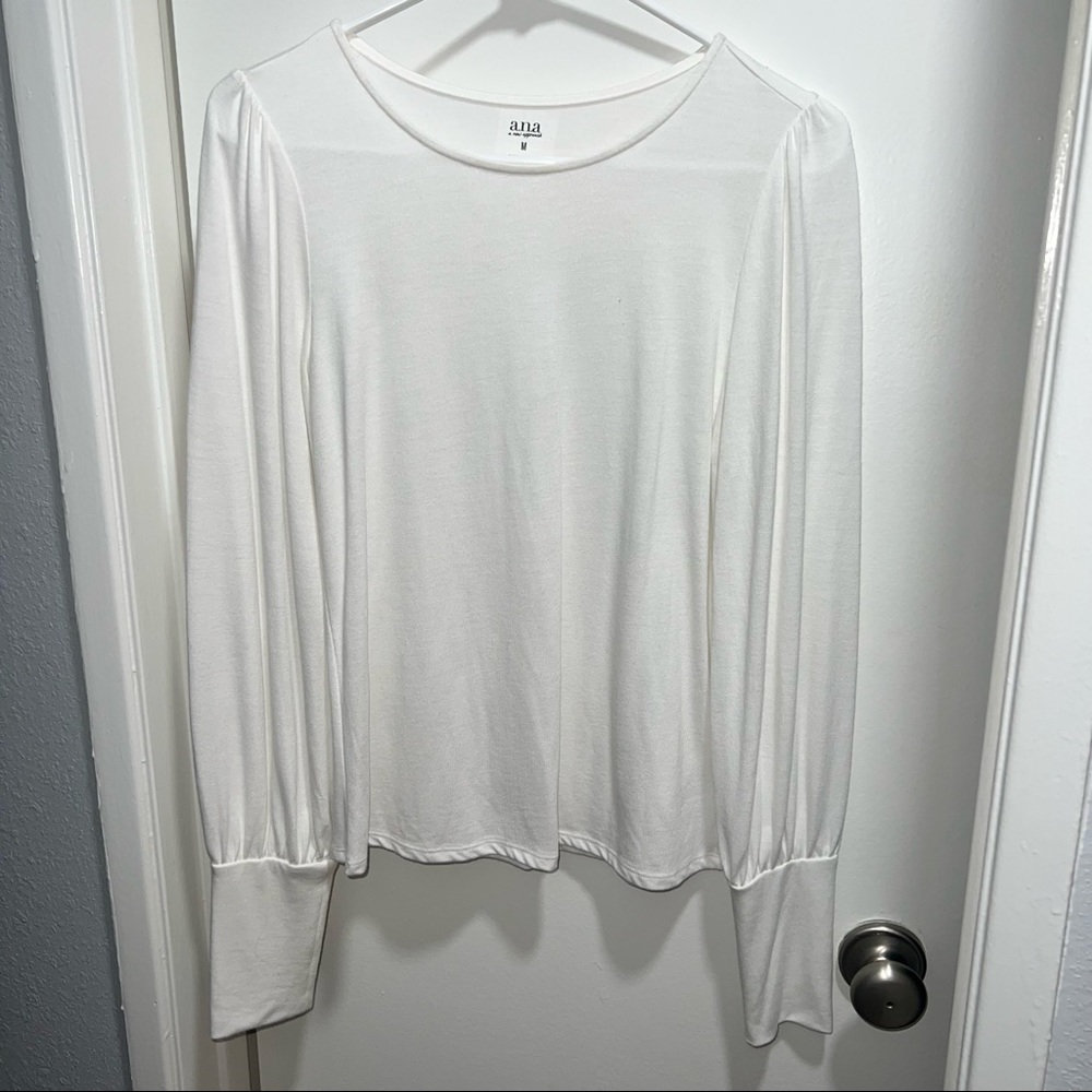 Medium Round Neck Long Sleeve Blouse